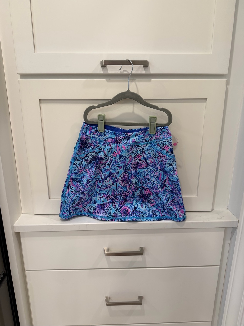Lilly Pulitzer girl Blue Floral Skortwith Pink Accents